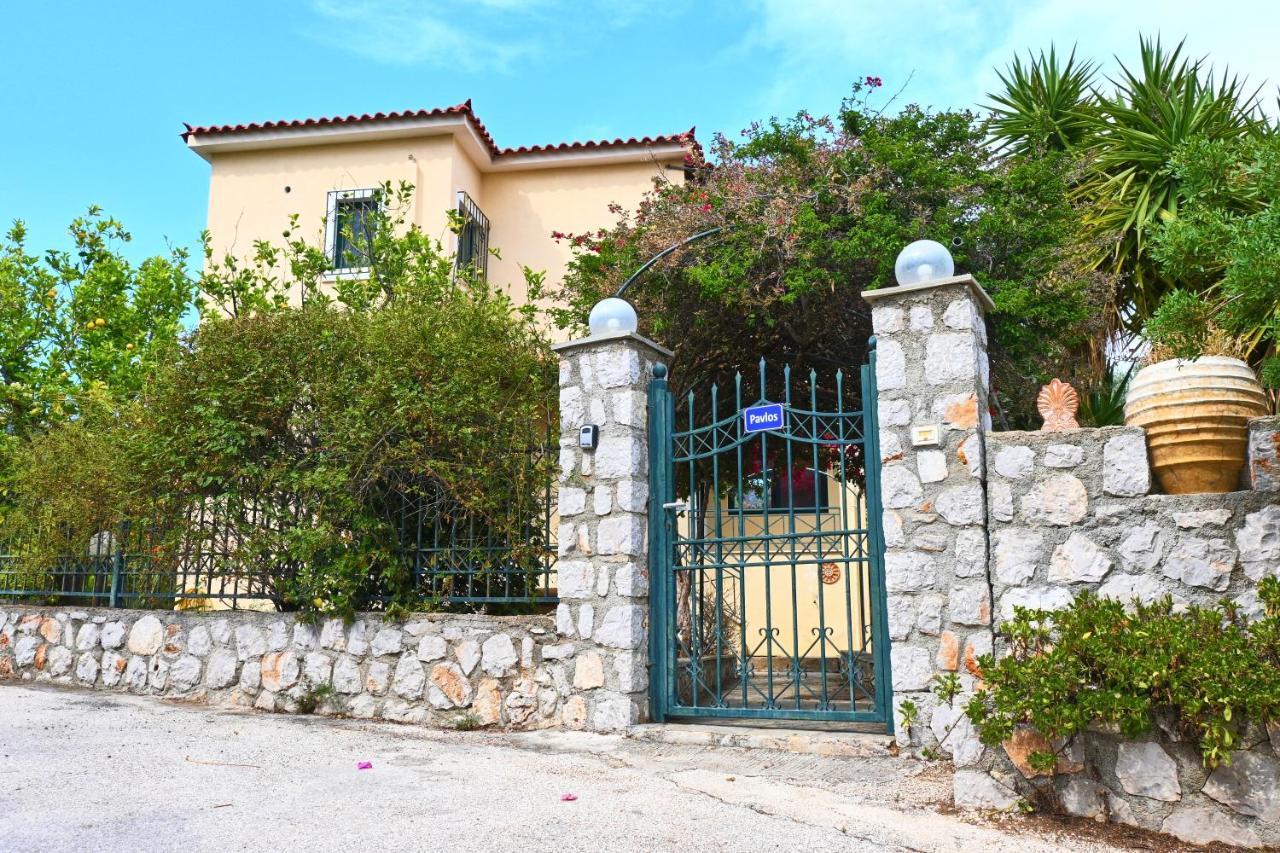 Pavlos' Cottage With Beach View Kórfos Exterior foto